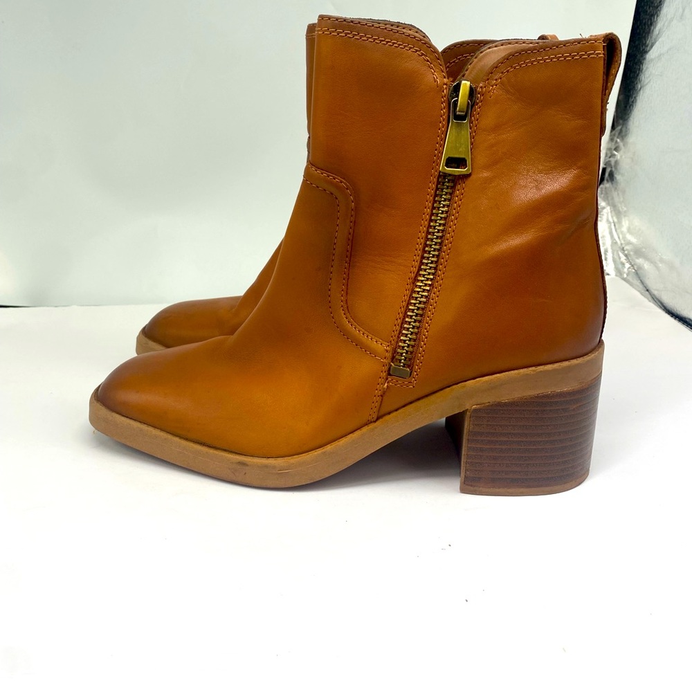 Brown naturalizer Emmy leather toe shoes  boots size 8.5 W￼